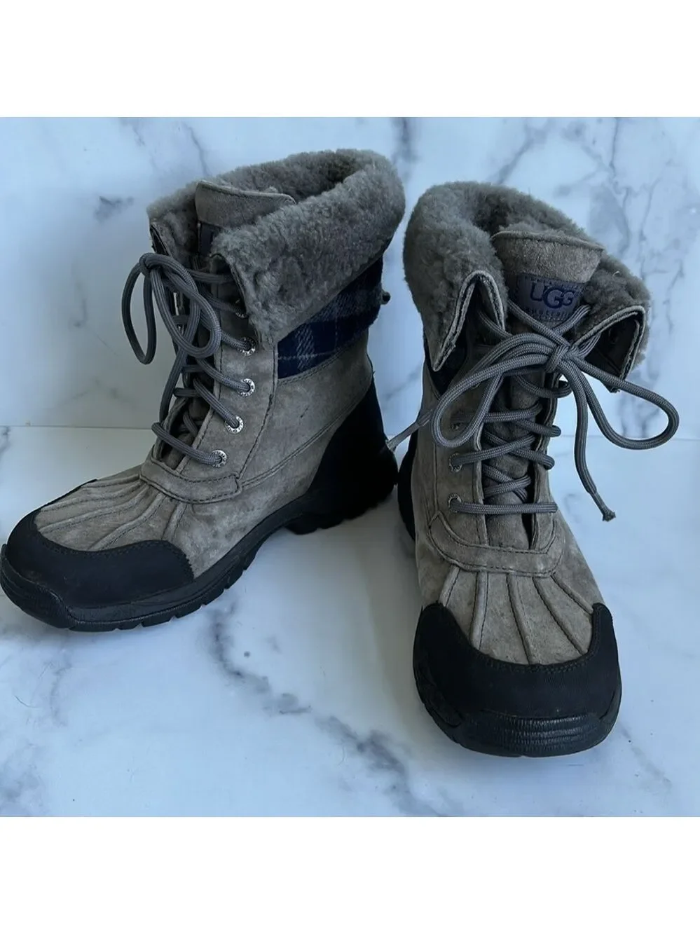 UGG Adirondack Winter Boots Grey Blue Plaid Size Womens US 5 Unisex